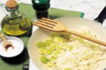 Cocción de las judías negras y otros ingredientes