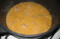 Añadir las papas y las verduras