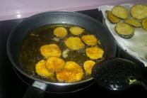 Freír las berenjenas