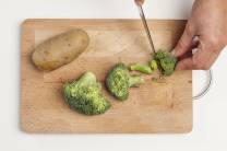 Preparar la base de la crema de brócoli