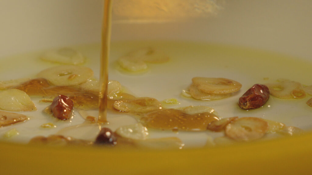 Cocinar el gallo al horno