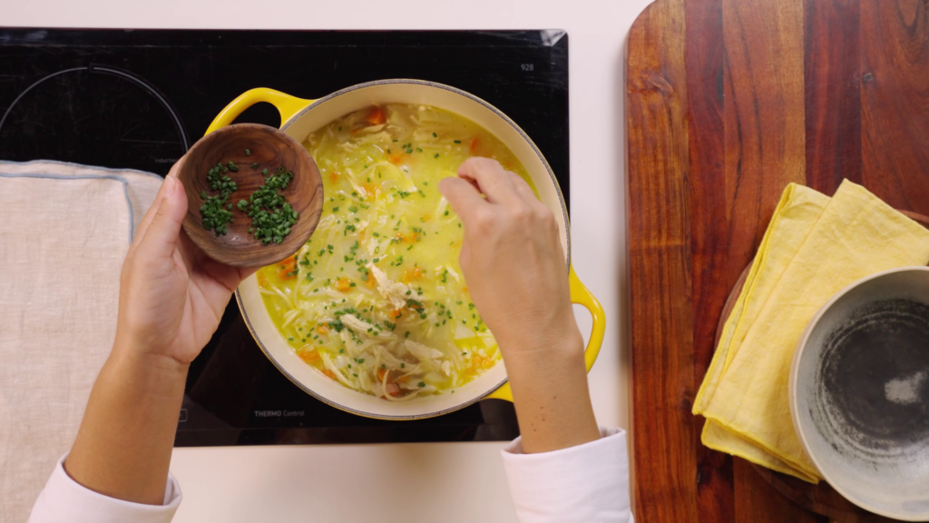 Agregar los fideos y servir