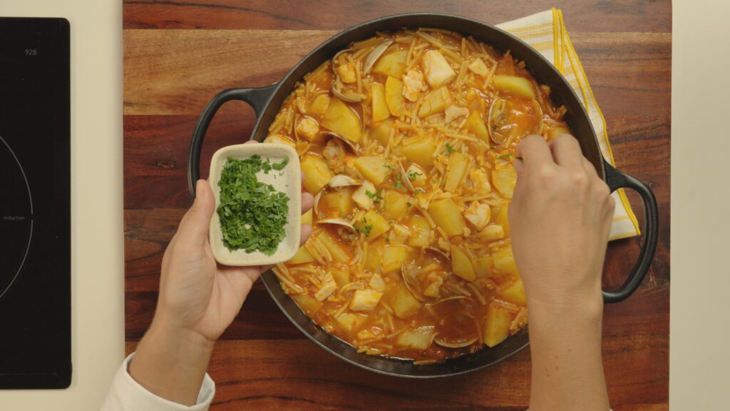 Incorporar los fideos