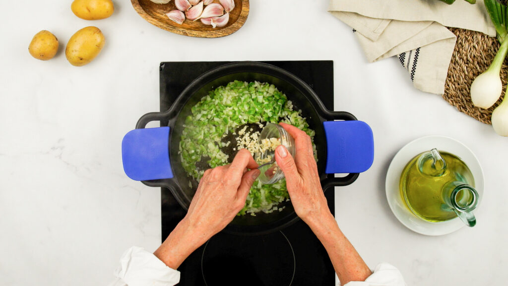 Incorporar las patatas