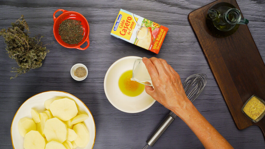 Hornear las patatas y añadir el secreto