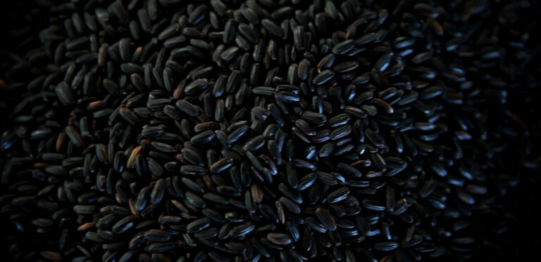 Una solución perfecta para preparar un arroz negro sin utilizar tinta de sepia o calamar.