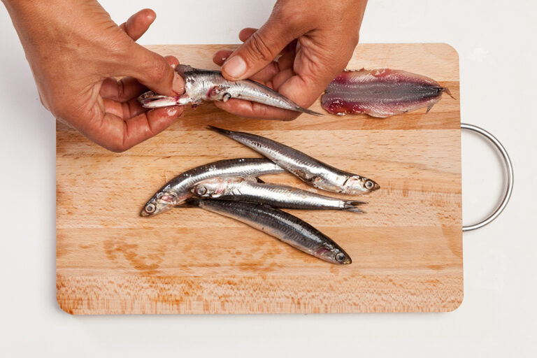 Limpiar las anchoas de forma correcta