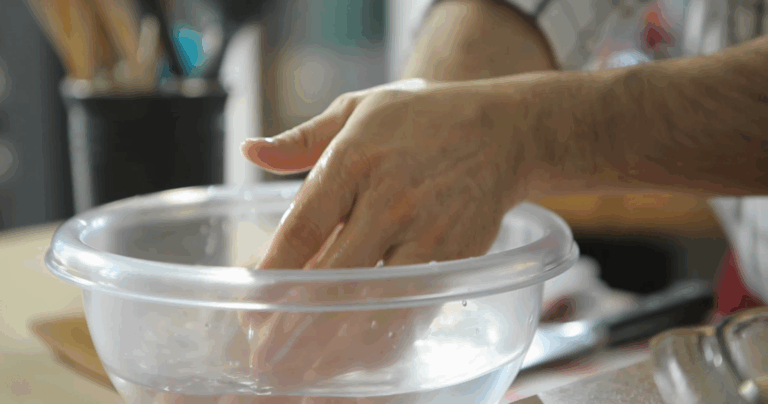 Que no se peguen las croquetas a tus manos