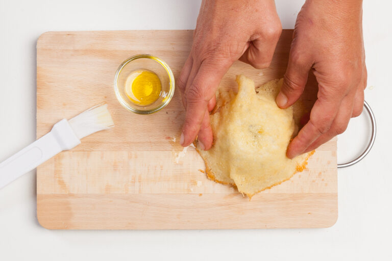 Cestas de queso crujientes y brillantes