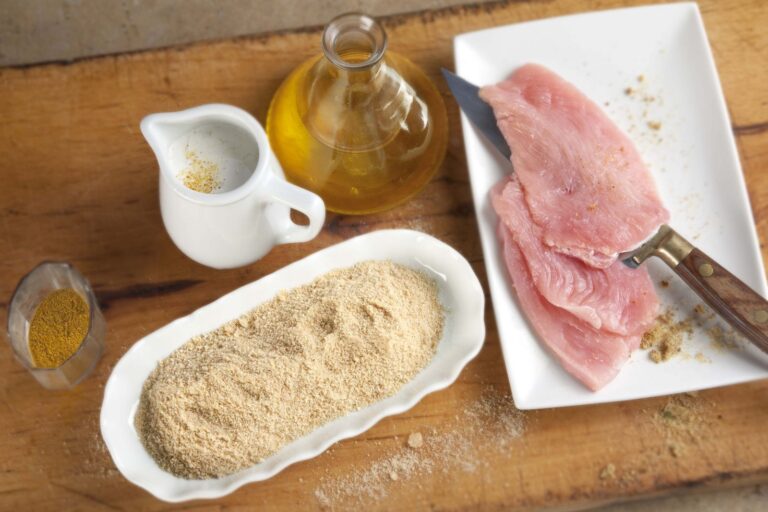 Cortar el pavo en lonchas finas