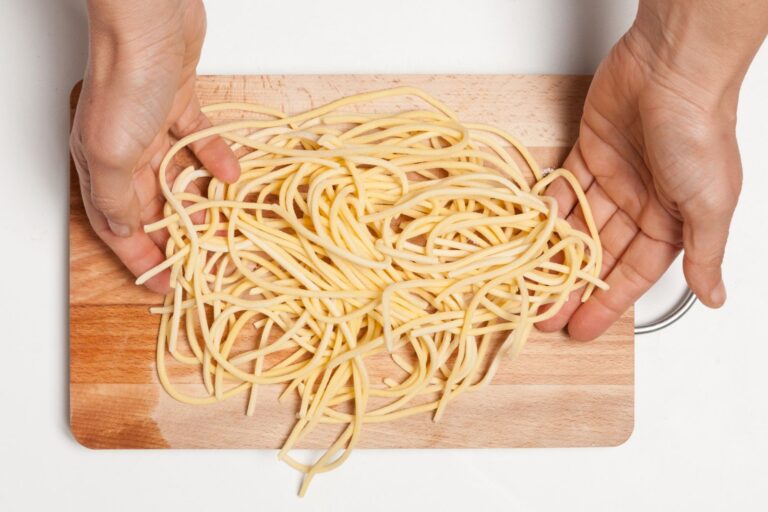 Si lo prefieres en vez de comprar la pasta hecha puedes hacerla en casa.