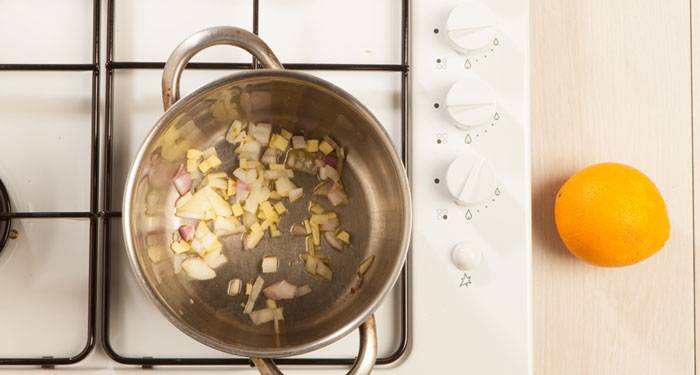 Un sofrito con un toque de jengibre