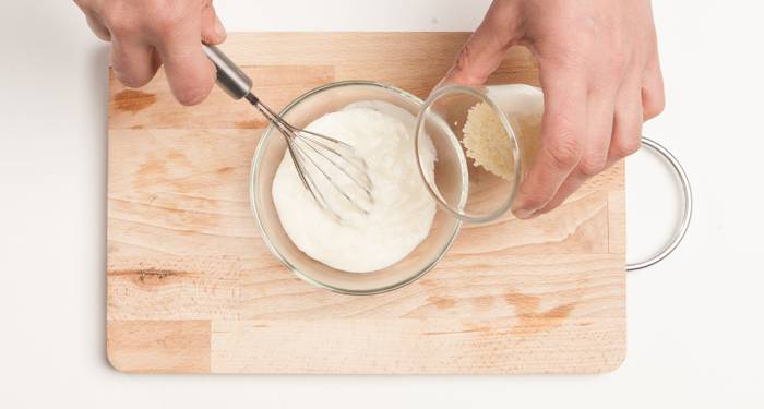 Añade queso a la bechamel