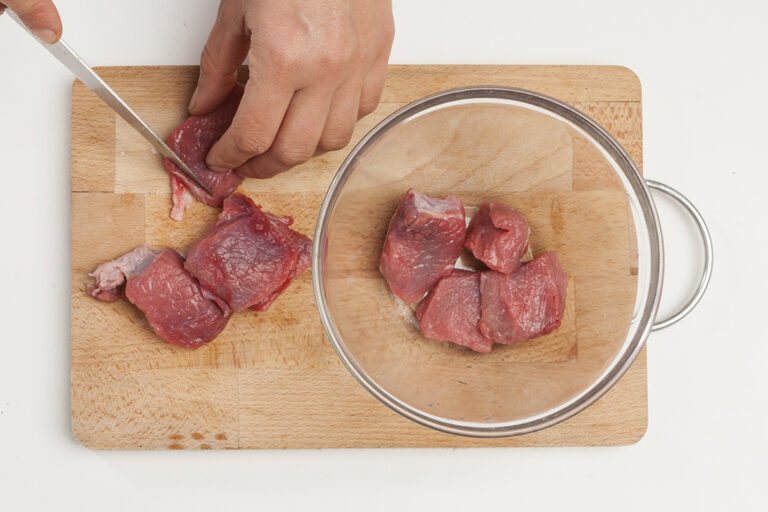 Cuando queden 10 minutos para terminar, pruébalo y rectifica entonces la sal y la pimienta si consideras que tienes que echar un poquito más.