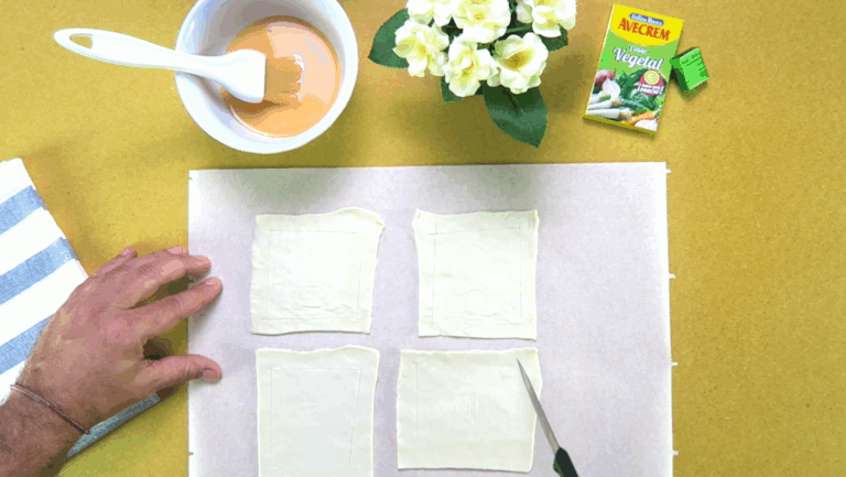 Para que el hojaldre de tomates, huevo y jamón quede bien montado te contamos un truco.