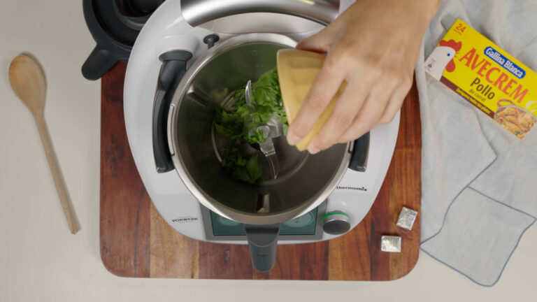 Ten en cuenta este súper truco gallina blanca a la hora de cocinar las pechugas de pollo en salsa con thermomix.