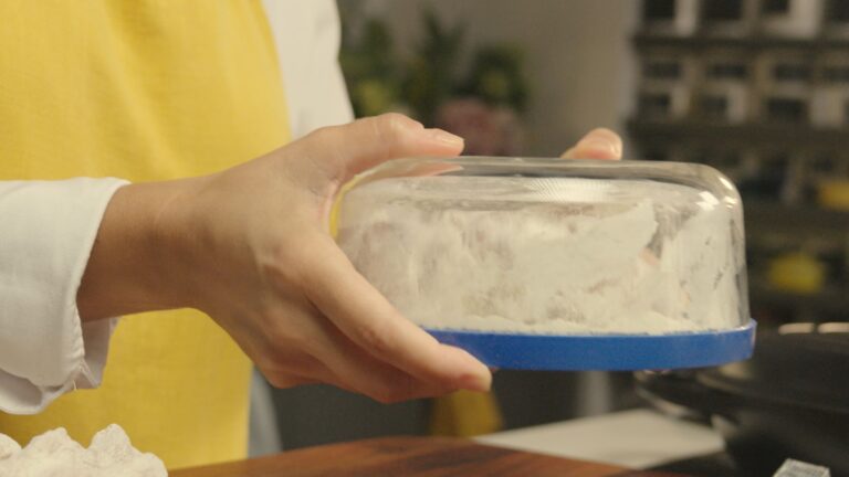 Enharinar carnes siempre es un hándicap porque lo dejas todo lleno de harina.