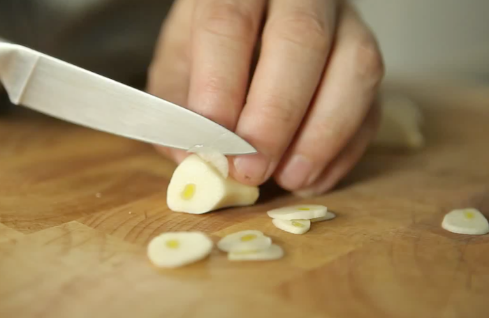 Suaviza el gusto del ajo