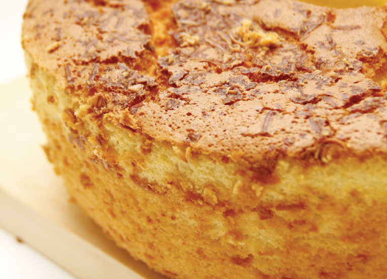 Comprueba la cocción de un bizcocho