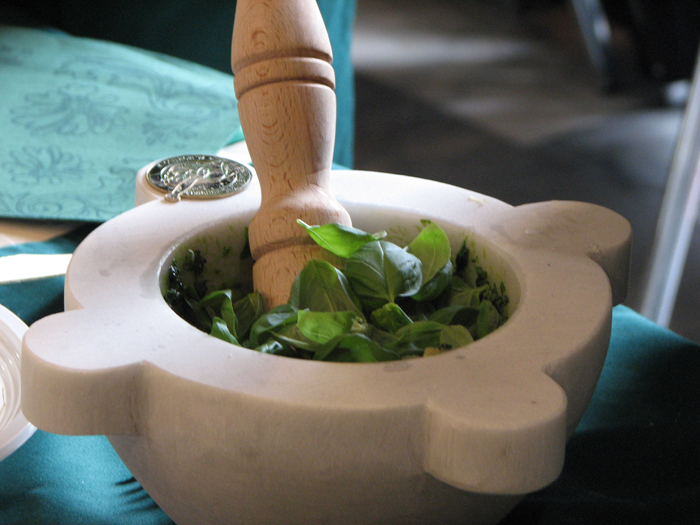 Prepara pesto casero